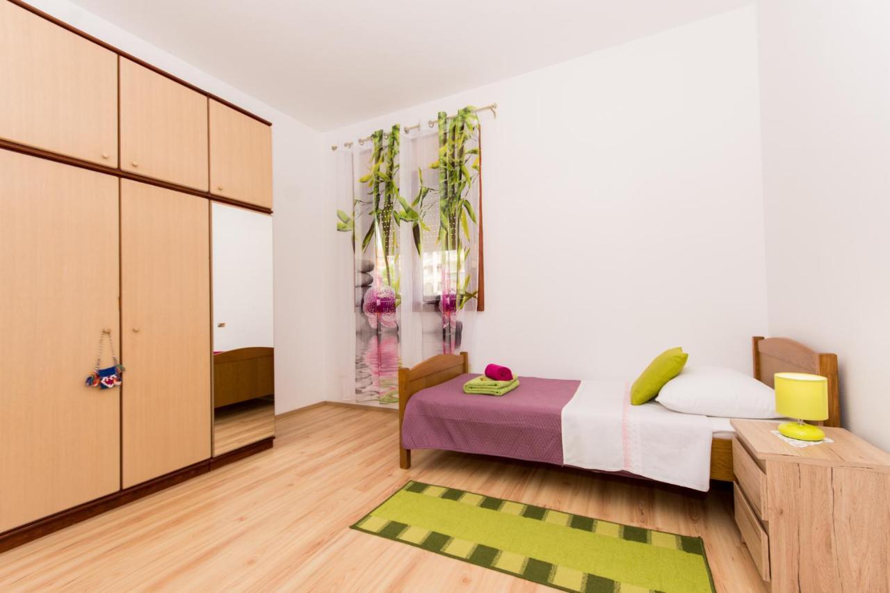 Apartmani Mila A1 & A2 & 3 Trogir Exterior foto