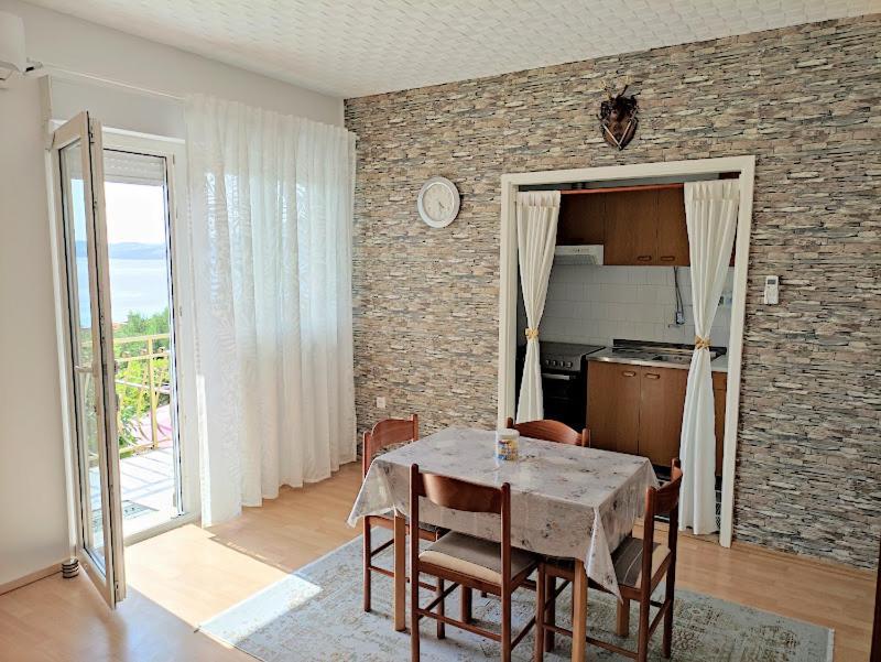 Apartmani Mila A1 & A2 & 3 Trogir Exterior foto